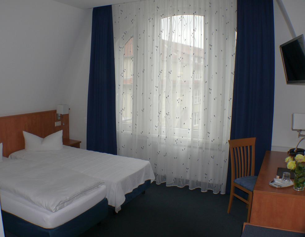 Hotel Garni - Haus Gemmer كوبورغ الغرفة الصورة
